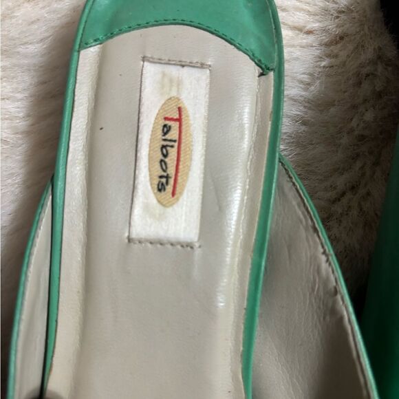 Talbots Green Leather Mules with Bow Detail size 8.5 Narrow - Picture 3 of 8